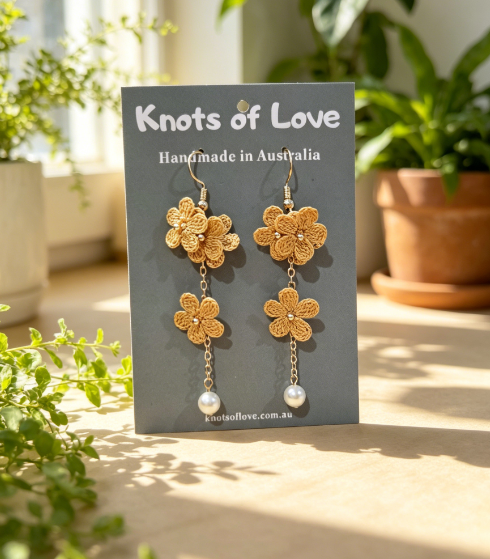 SERENE DANGLE EARRINGS - KHAKI