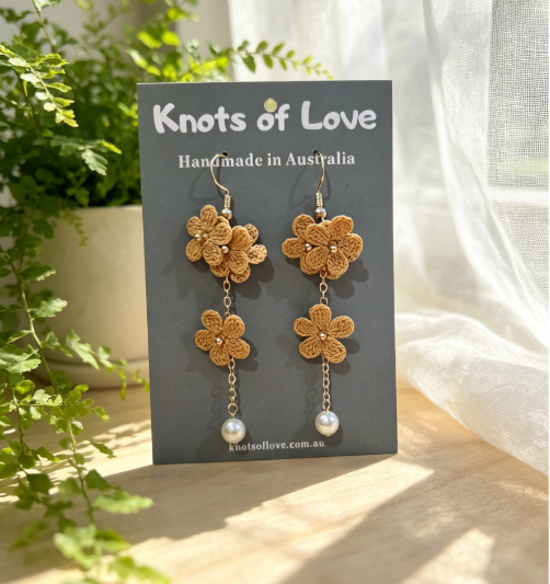 SERENE DANGLE EARRINGS - KHAKI