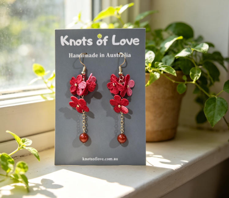 SERENE DANGLE EARRINGS - FUCHSIA PINK